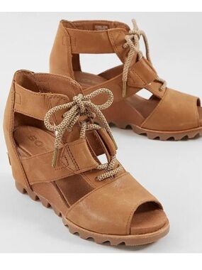 $200 Sorel Joanie II Lace up tan Wedge Gladiator Sandal Womens Size 9.5